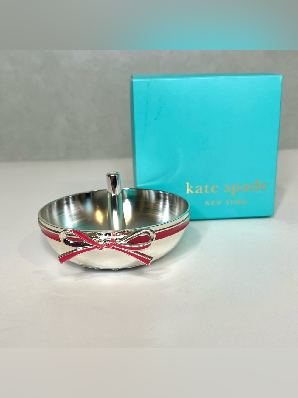 NEW Kate Spade Vienna Lane Pink Ring Holder Silverplated Sculpted Bow & Ribbon